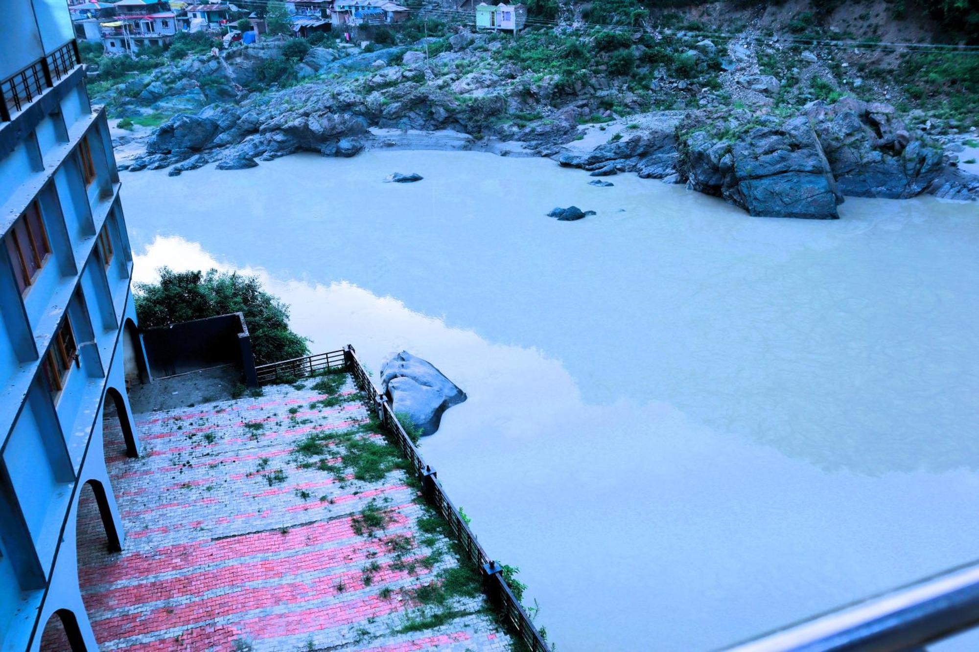 Hotel River Bank Mandi Exterior foto
